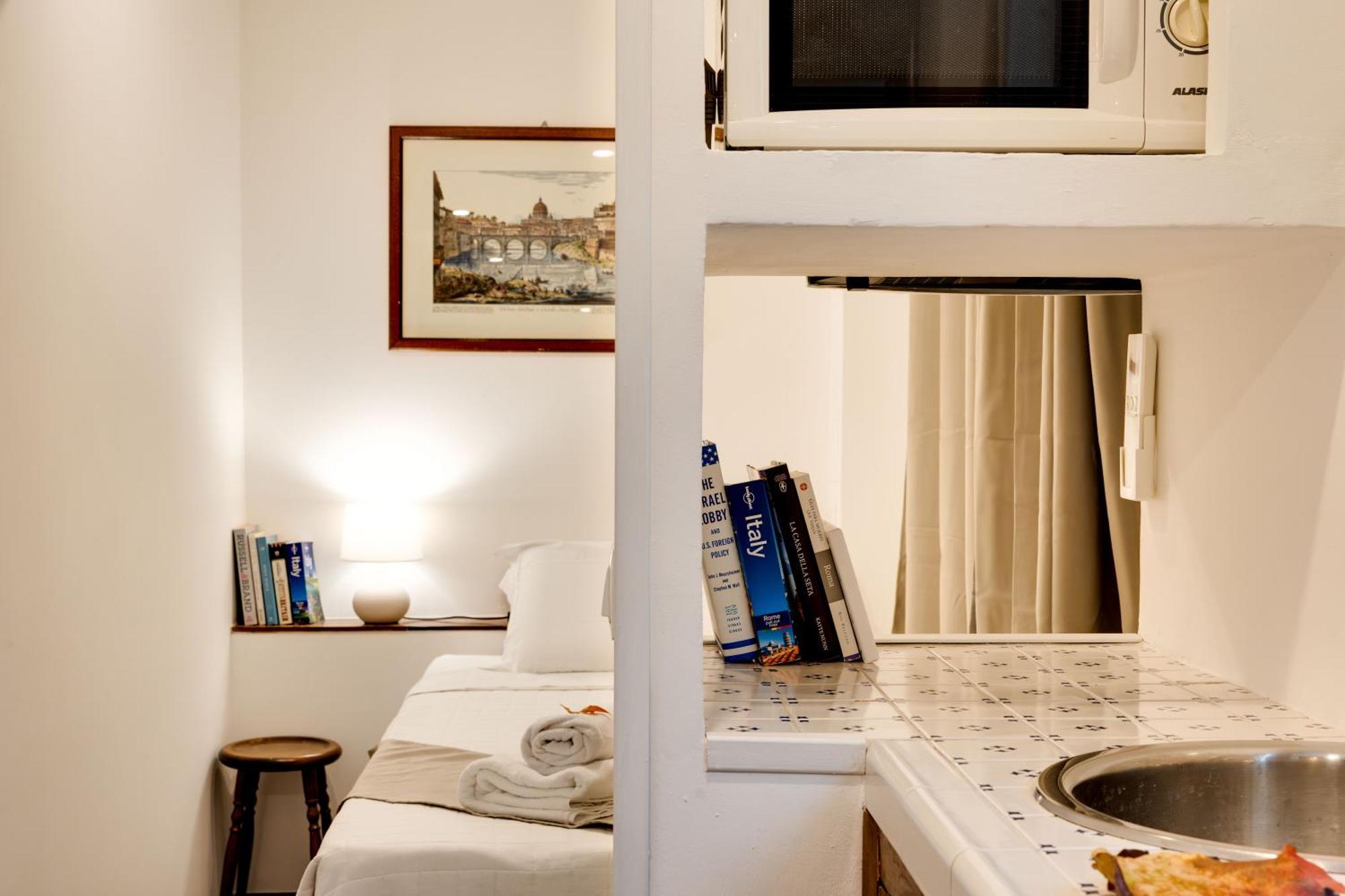 Clavdia Mini Flat Hotel Rome Exterior photo